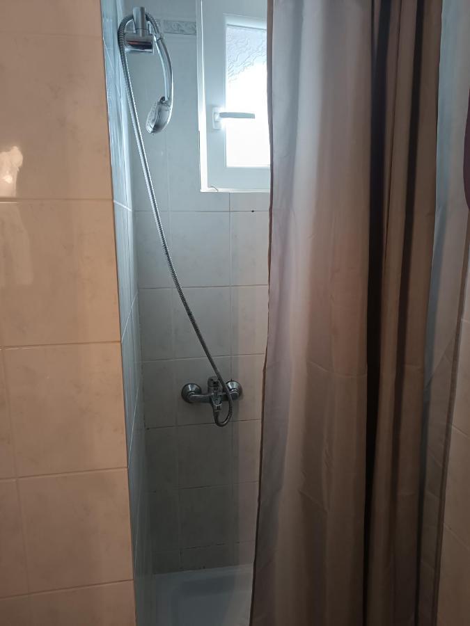 Vasilis Apartment Rafina  Exterior photo